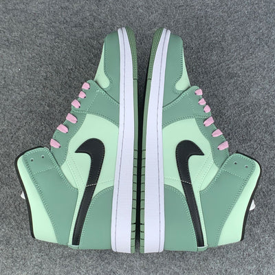 Wmns Air Jordan 1 Mid SE 'Dutch Green'