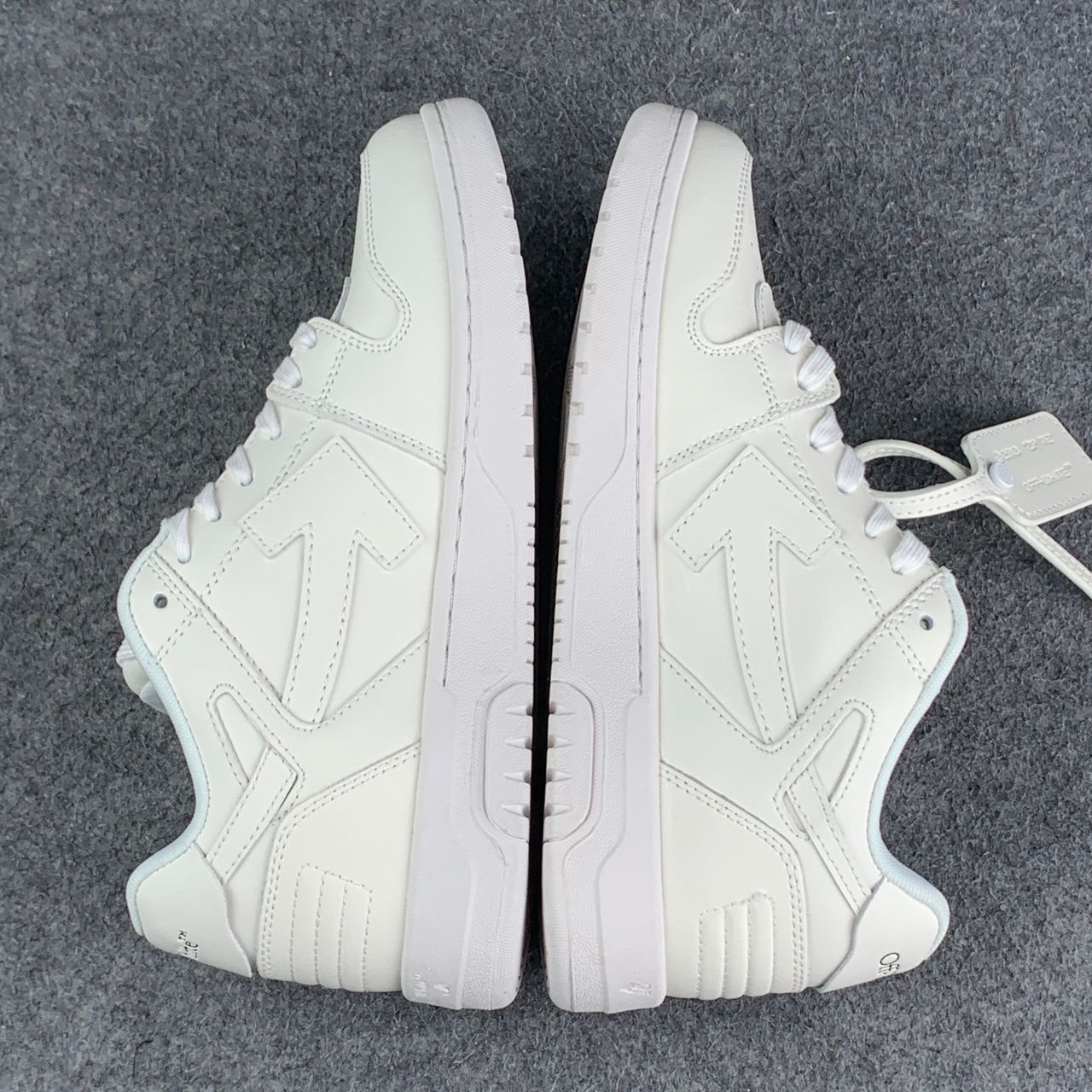 Off-White Out of Office 'Animation'