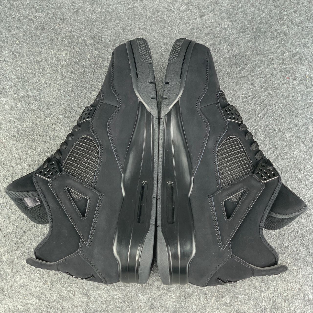 Jordan 4 Retro schwarze Katze (2020)