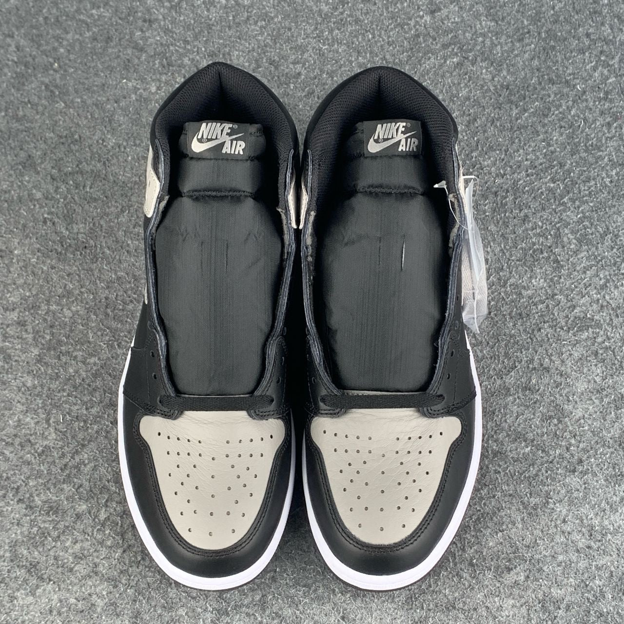 Air Jordan 1 Retro High OG 'Shadow' 2018