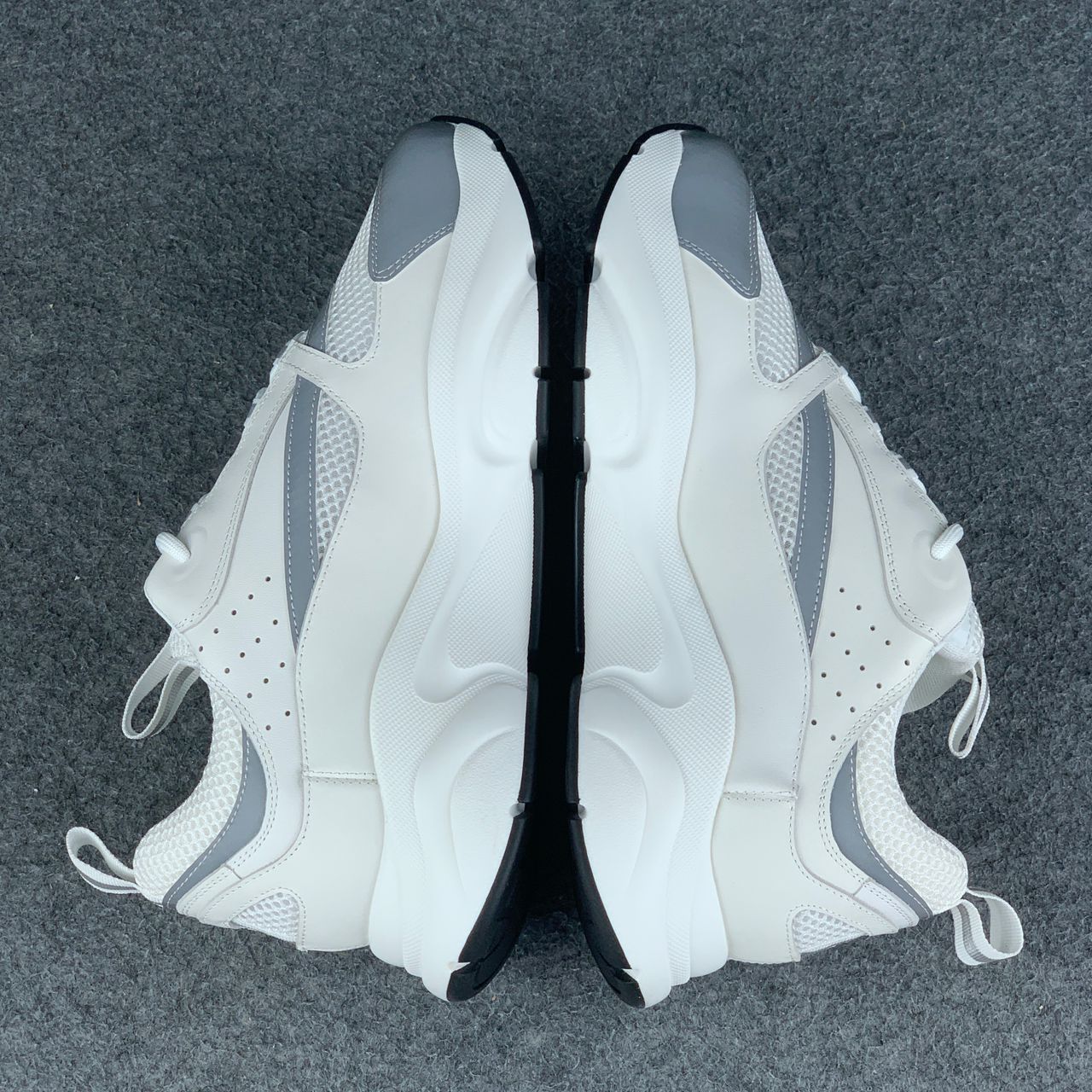 Dior B22 'White Grey'