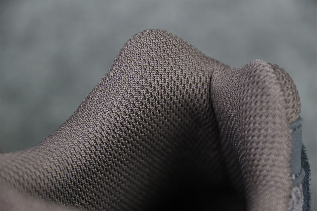 Yeezy Boost 700 V2 'Mauve'