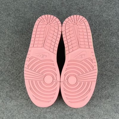 (Early Look) Travis Scott x Air Jordan 1 Low OG SP 'Sail Shy Pink'