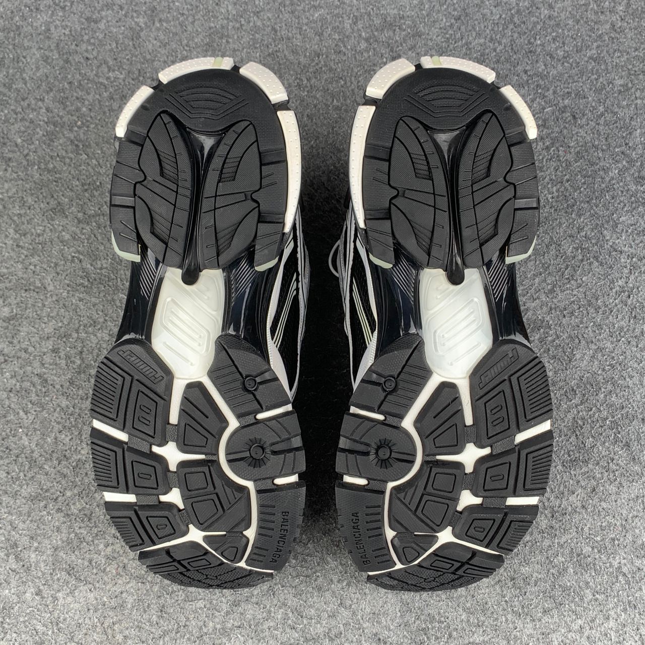 Balenciaga Runner Sneaker 'White Black White' (B-Grade Version)