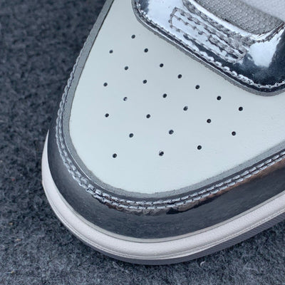 Off-White Out of Office 'Mirror Silver'