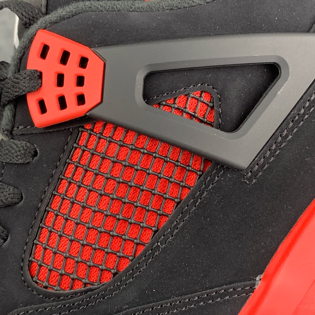 Air Jordan 4 Retro 'Red Thunder'