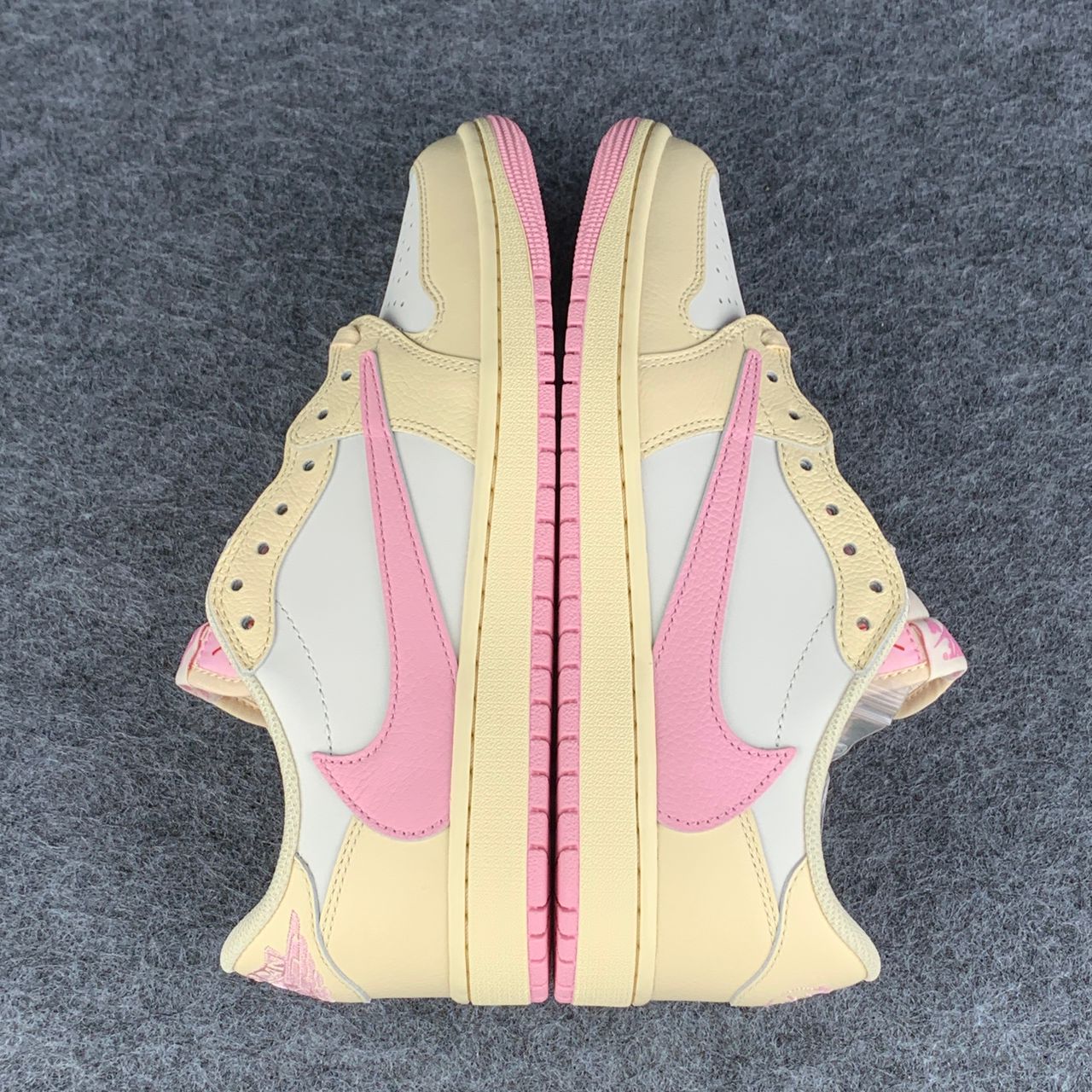Travis Scott x Air Jordan 1 Low OG SP 