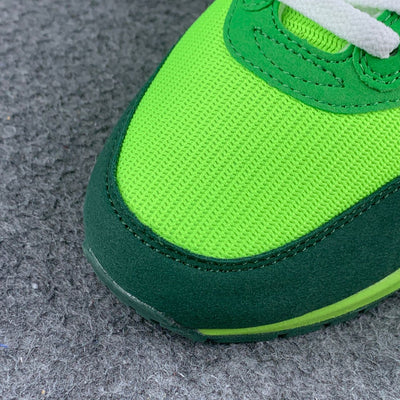 Exemple de Division Street x Tinker Hatfield x Air Max 1 « University of Oregon - Ducks of a Feather » 