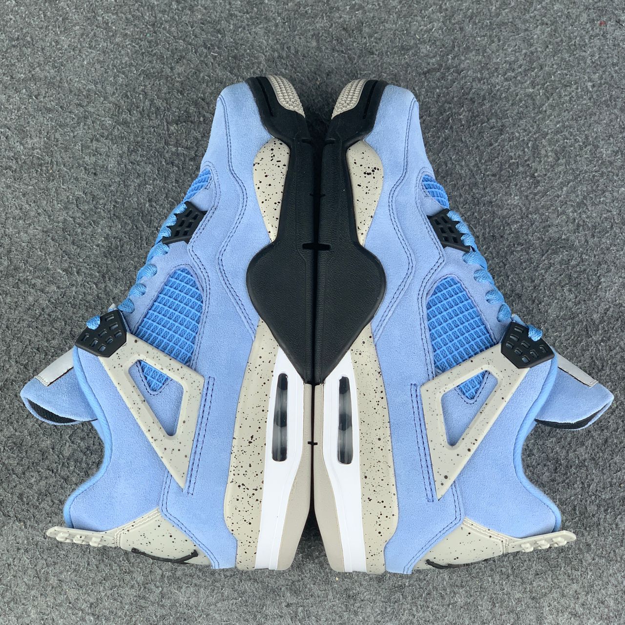 Air Jordan 4 Retro University Blue