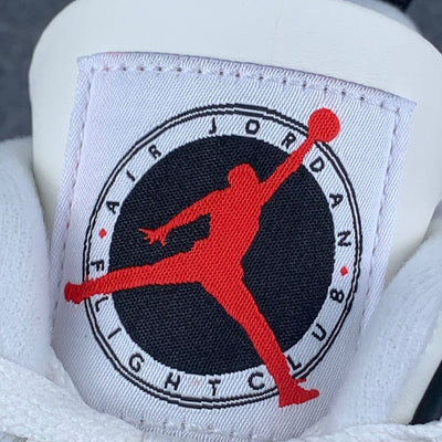 (Early Look) Air Jordan 4 Retro ‘Flight Club’