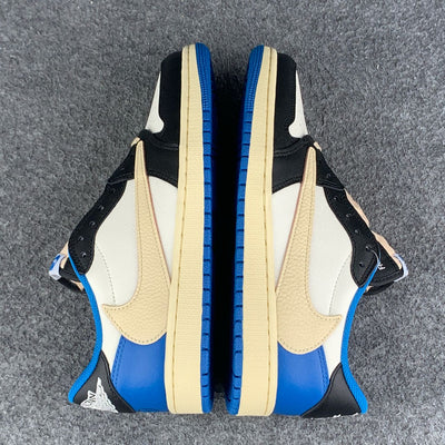 Fragment Design x Travis Scott x Air Jordan 1 hinten niedrig