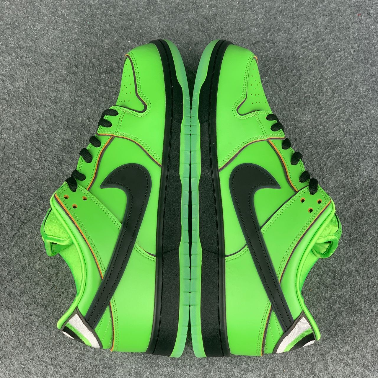 The Powerpuff Girls x Dunk Low Pro SB QS 'Buttercup'