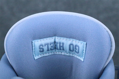 Air Jordan 4 Retro UNC Tar Heels PE (2025)