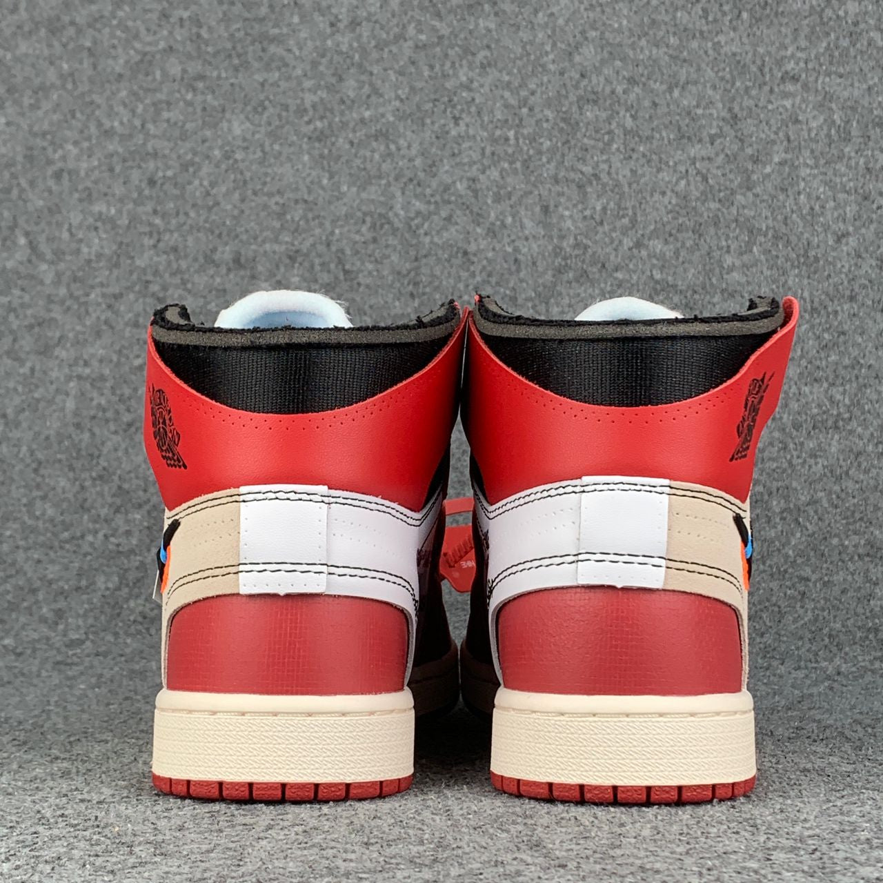 Off-White x Air Jordan 1 Retro High OG 'Chicago'