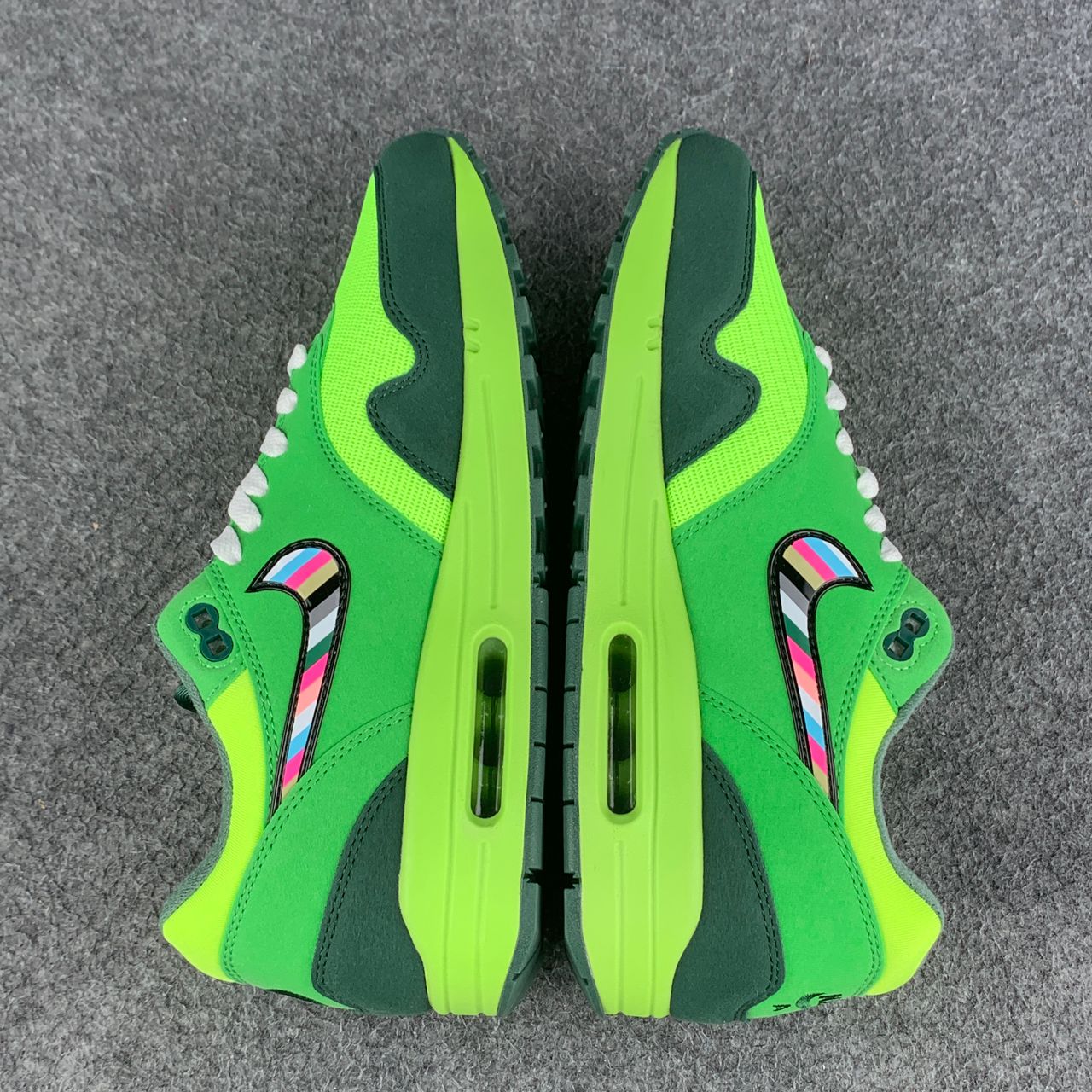 Exemple de Division Street x Tinker Hatfield x Air Max 1 « University of Oregon - Ducks of a Feather » 