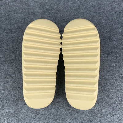 Yeezy Slides 'Bone'