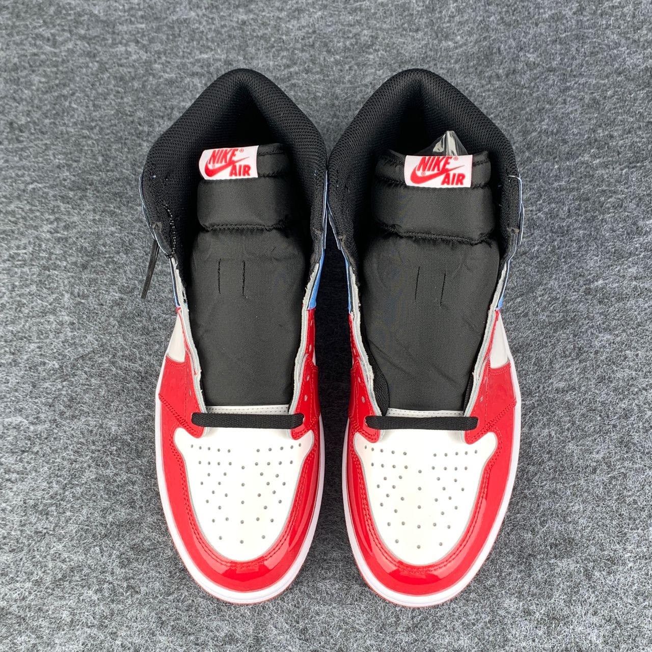 Air Jordan 1 Retro High OG 'Fearless'