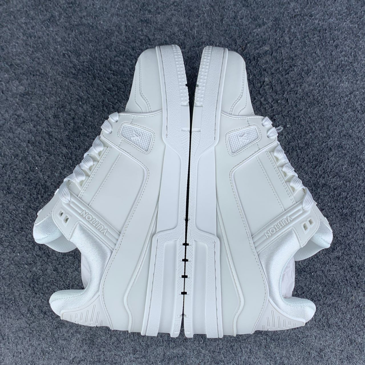 LV Trainer Low 'White' (2)