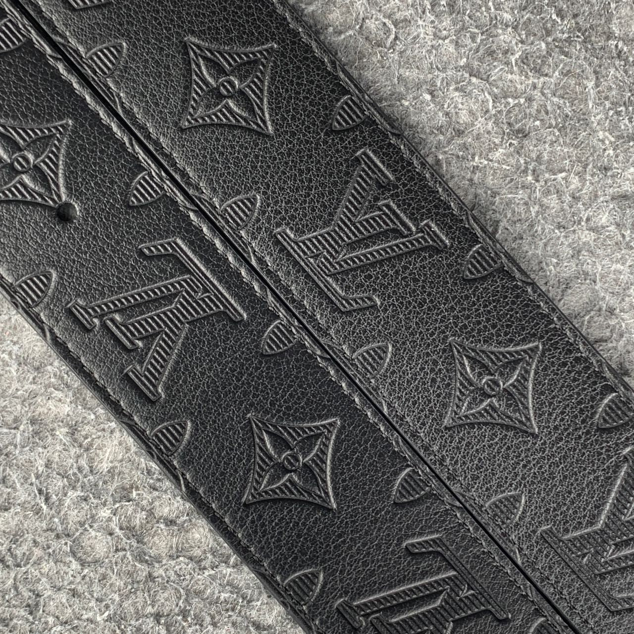LV Shadow 40mm Reversible Belt ‘Black’