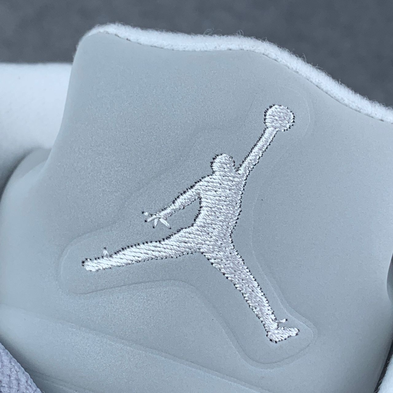 Air Jordan 5 'Wolf Grey' 2026