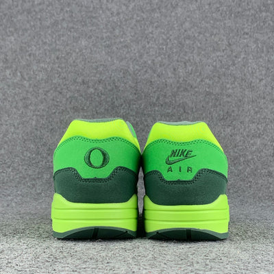 Exemple de Division Street x Tinker Hatfield x Air Max 1 « University of Oregon - Ducks of a Feather » 