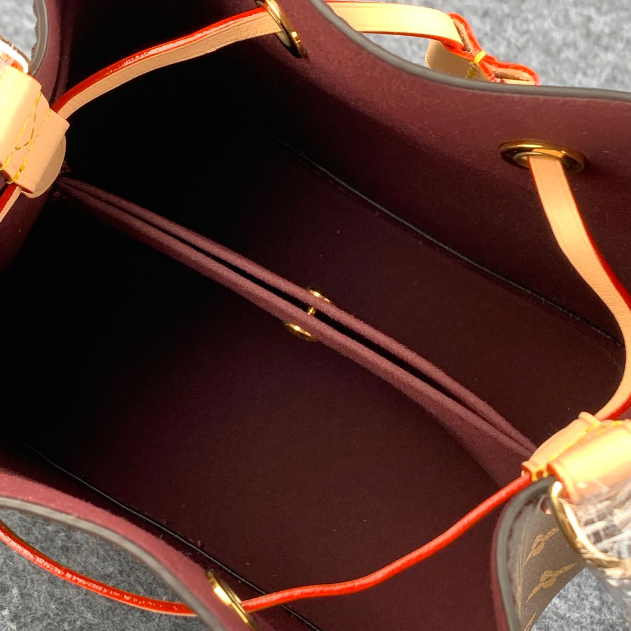 LV NéoNoé BB Monogram Canvas Bucket Bag (B-Grade)