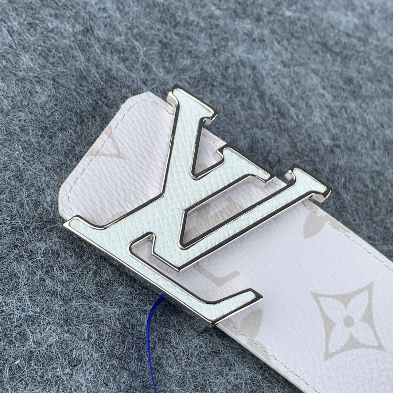 LV Initiales 40mm Reversible Belt ‘White’