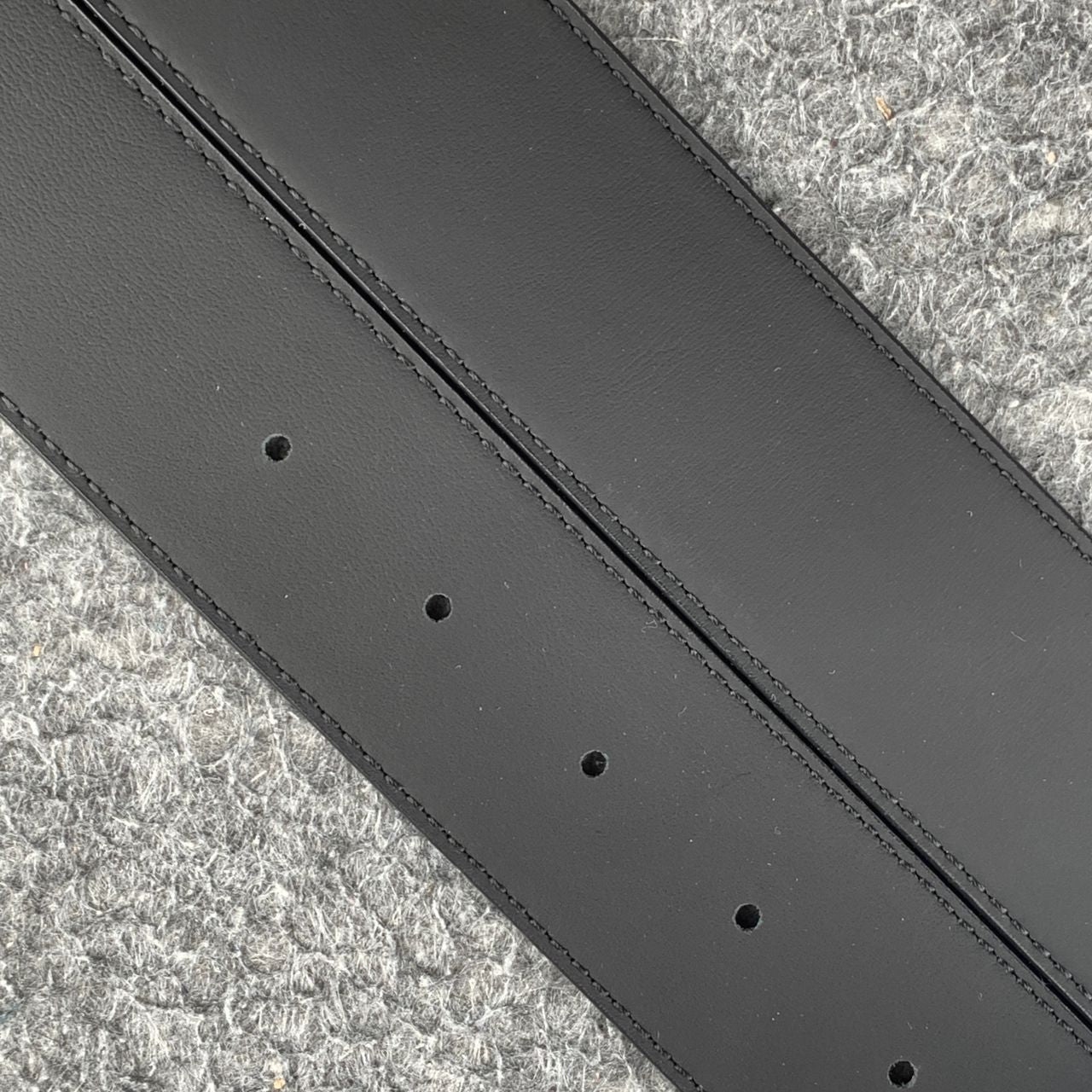 LV Initiales 40mm Belt ‘Matte Black’