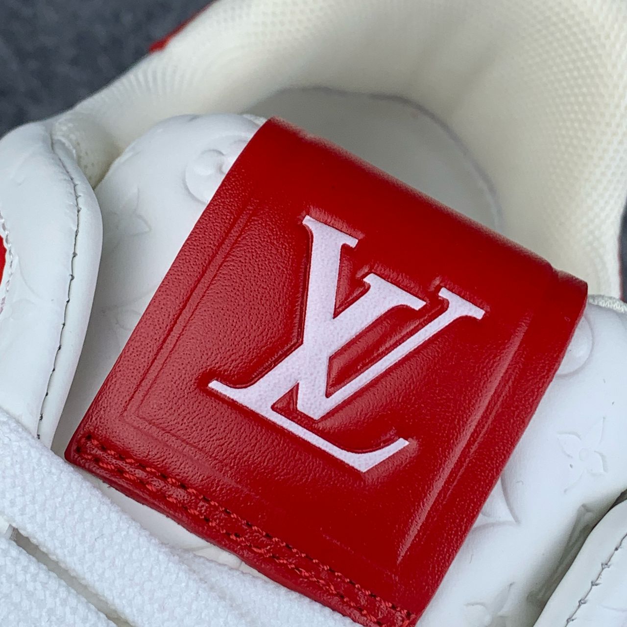 LV Trainer Low '#54 Signature 'Red White'