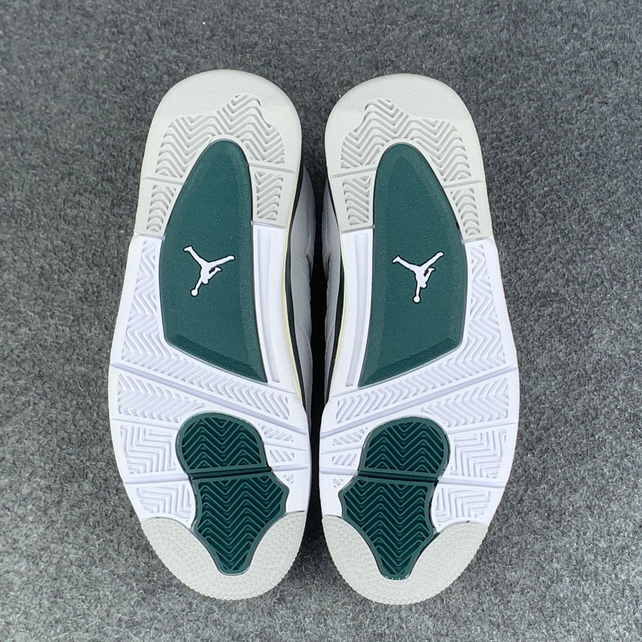 Air Jordan 4 Retro 'Oxidized Green'