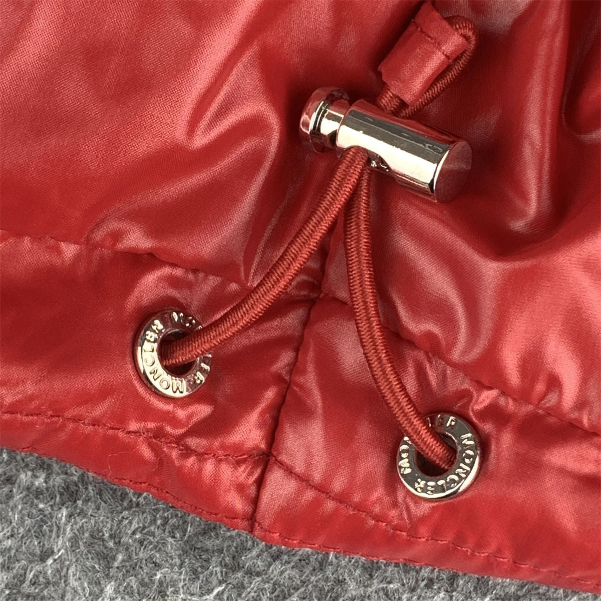 Moncler Maljasset Short Down Jacket ‘Red’