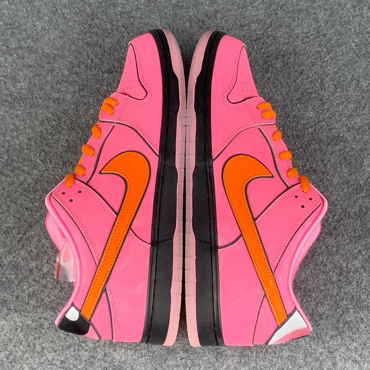 The Powerpuff Girls x Dunk Low Pro SB QS 'Blossom'