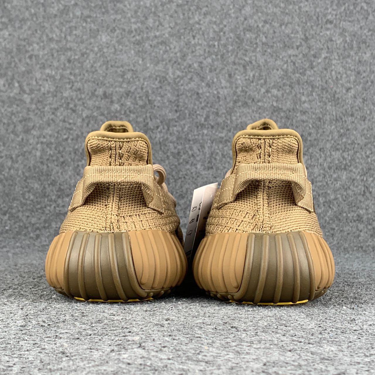 Adidas Yeezy Boost 350 V2 'Aarde'