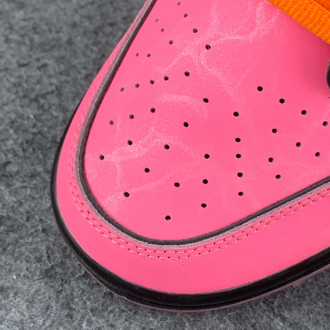 The Powerpuff Girls x Dunk Low Pro SB QS 'Blossom'