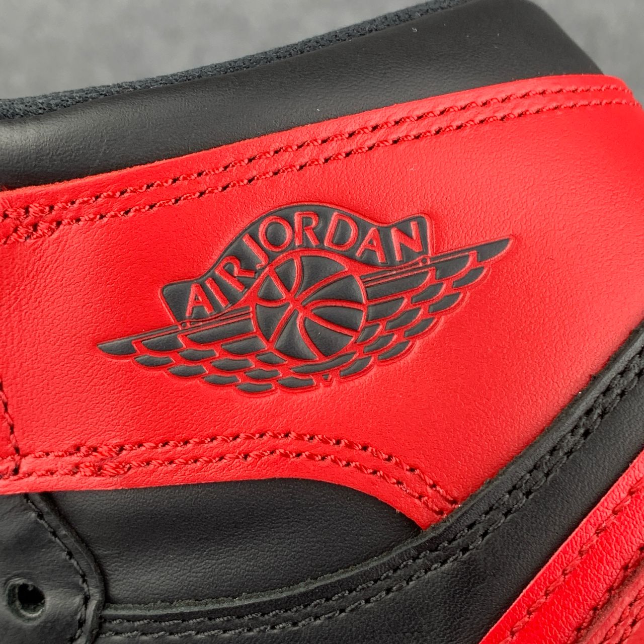 Air Jordan 1 Retro High '85 OG 'Bred / Banned' 2025