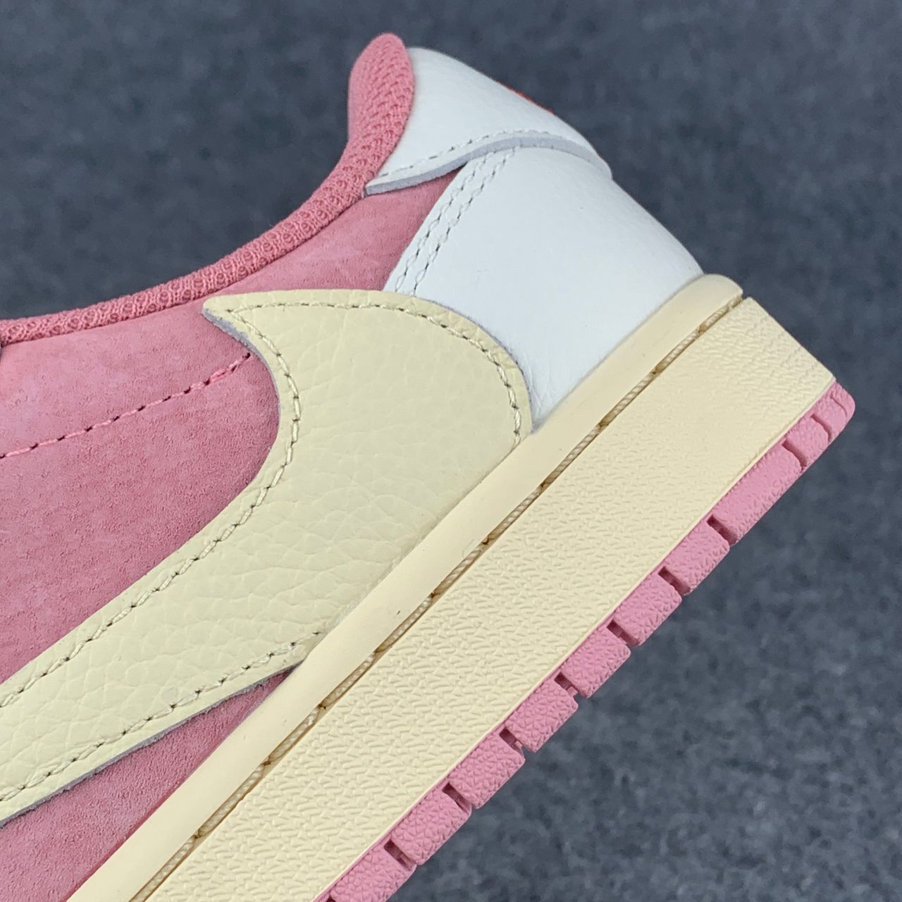 (Early Look) Travis Scott x Air Jordan 1 Low OG SP 'Sail Shy Pink'