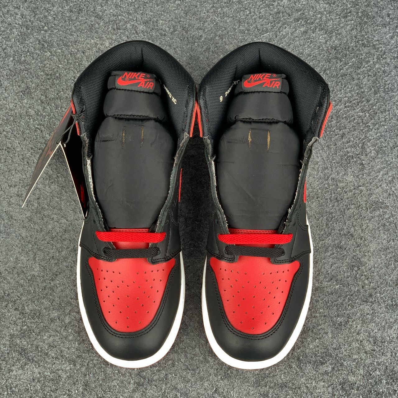 Air Jordan 1 Retro High '85 OG 'Bred / Banned' 2025