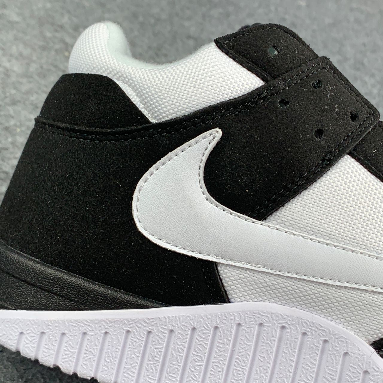 (Early Look) Jordan Jumpman Jack TR 'Black White'