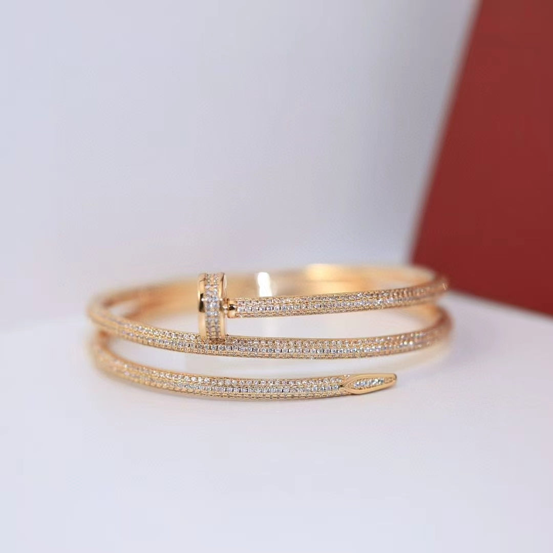 Juste un Clou Bracelet with diamonds