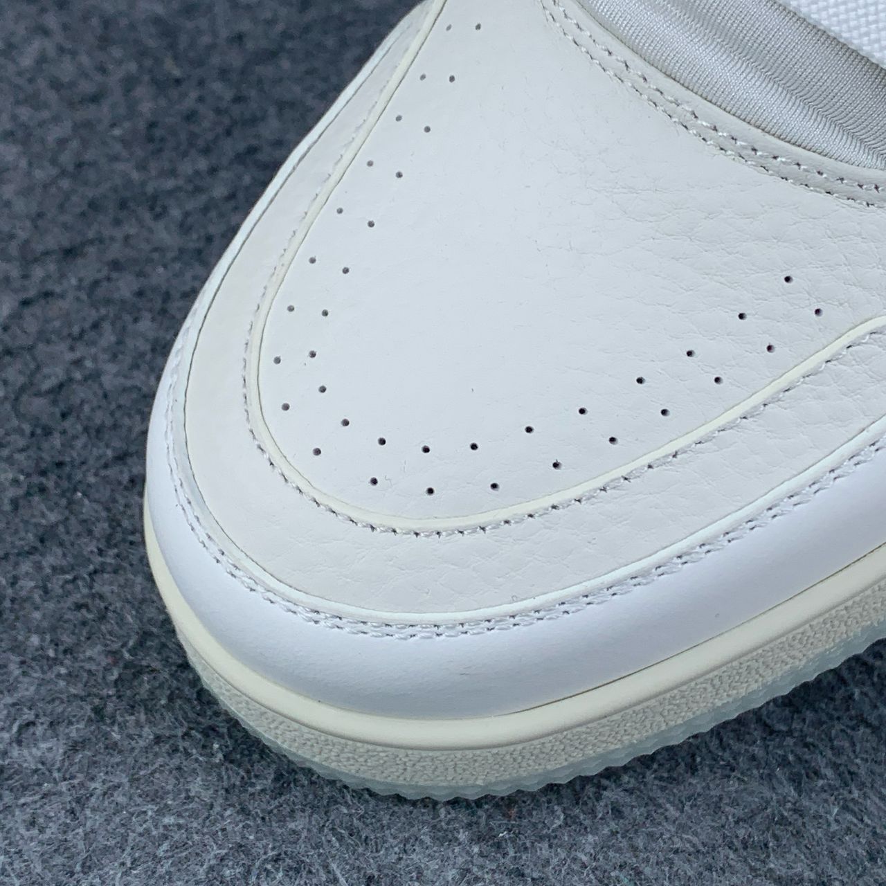 LV Trainer Low 'White'