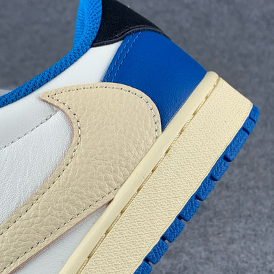 Fragment Design x Travis Scott x Air Jordan 1 hinten niedrig