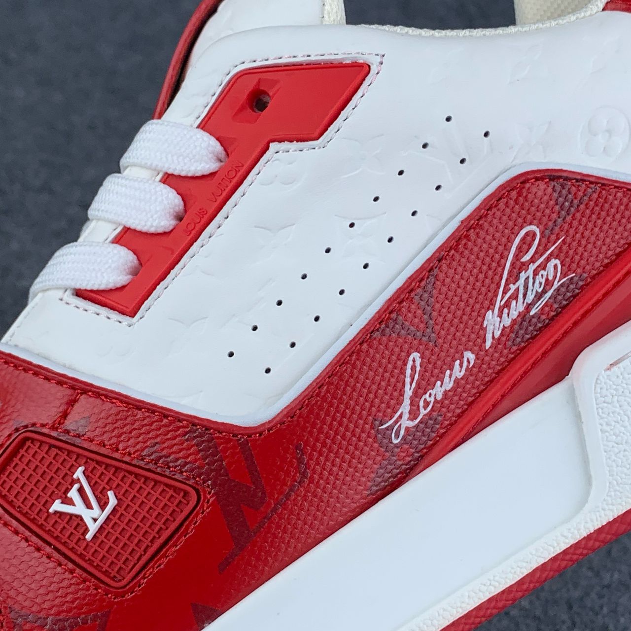 LV Trainer Low '#54 Signature 'Red White'