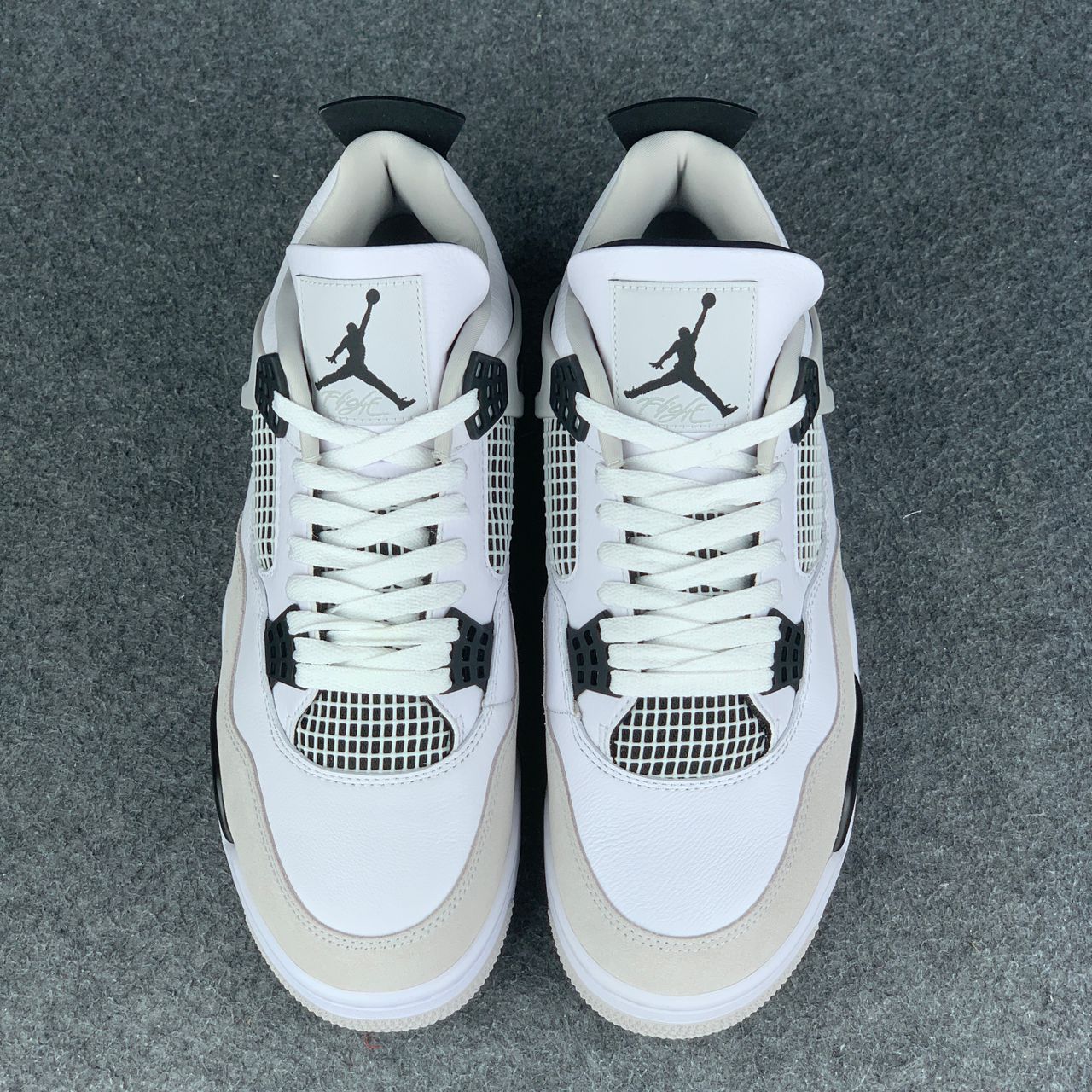Air Jordan 4 Retro 'Militair Zwart' 