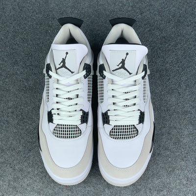 Air Jordan 4 Retro 'Militair Zwart' 