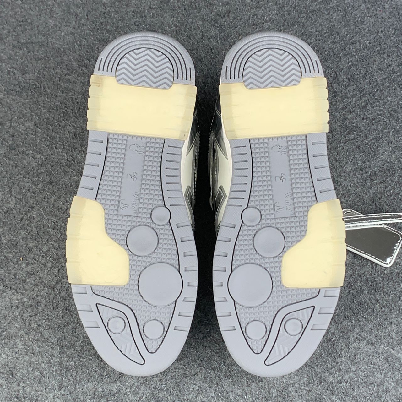 Off-White Out of Office 'Mirror Silver'