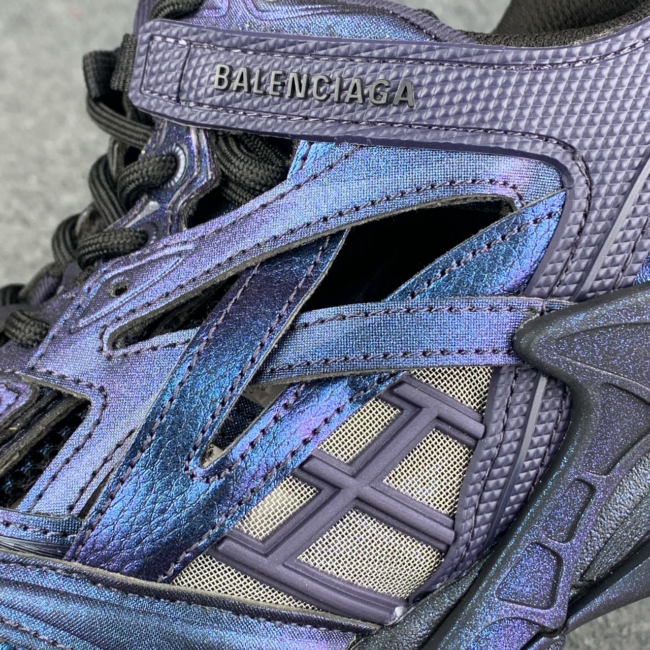 Track.2 Trainer 'Iridescent Purple'