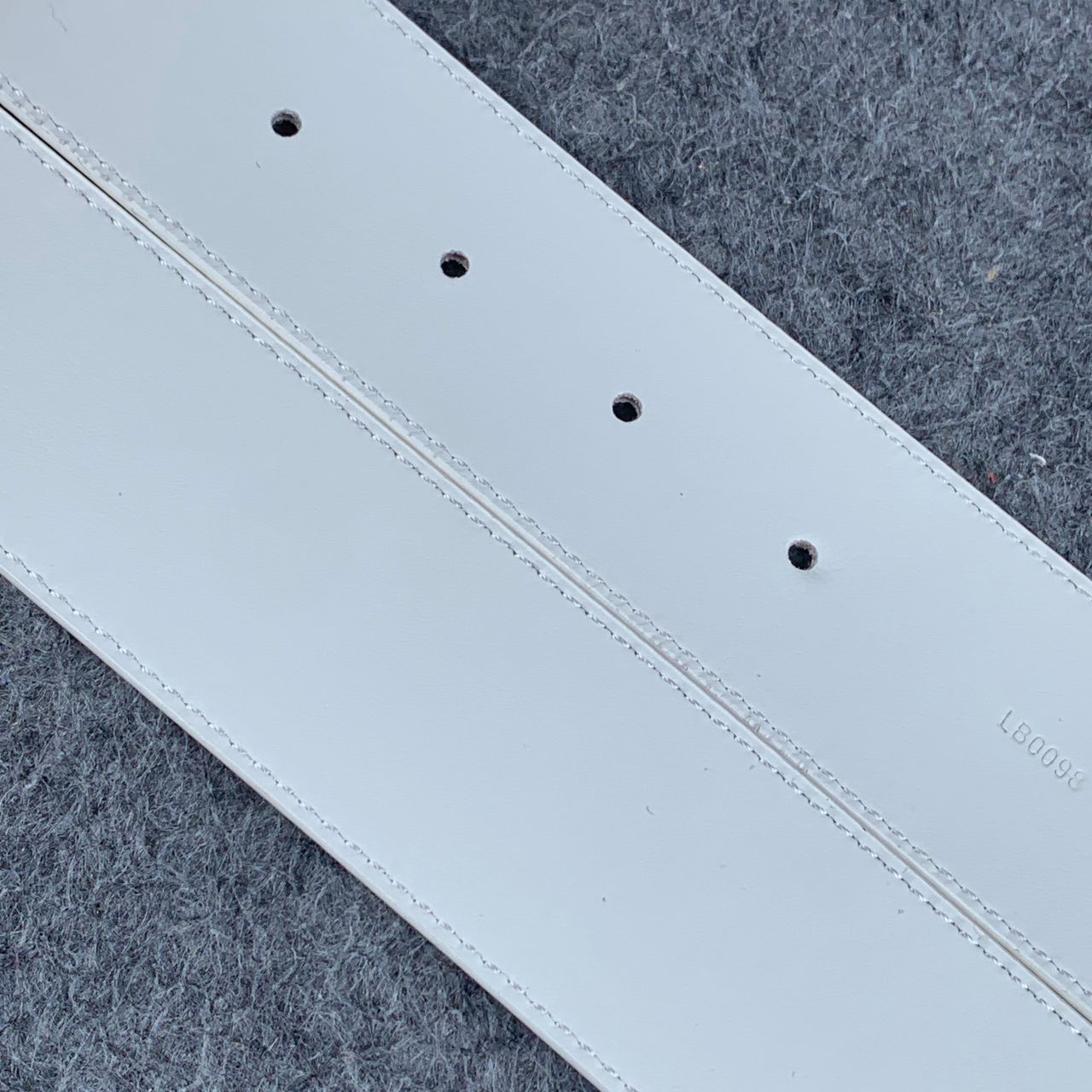 LV Shape 40mm Reversible Belt ‘Prism’