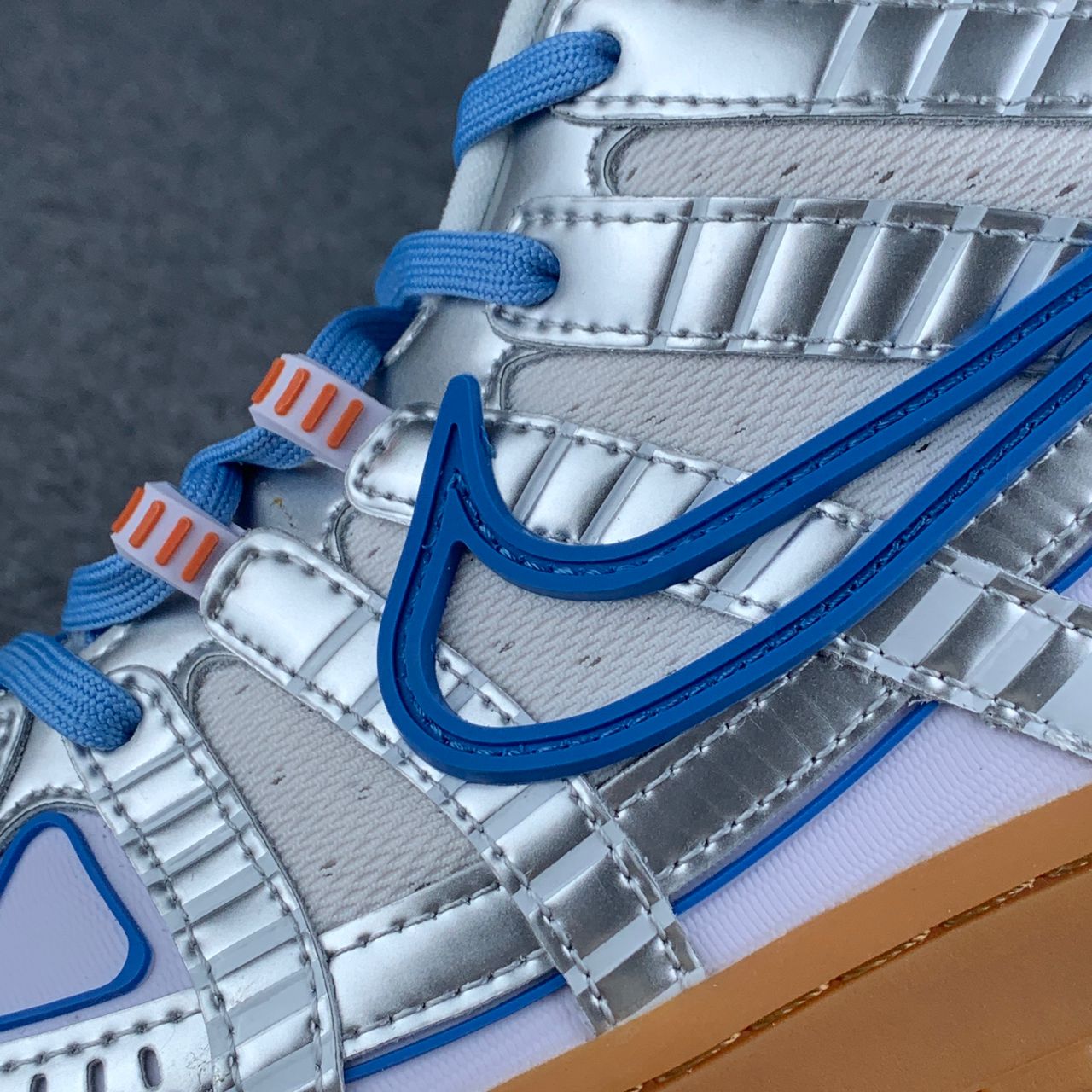 Off-White x Air Rubber Dunk 'University Blue'