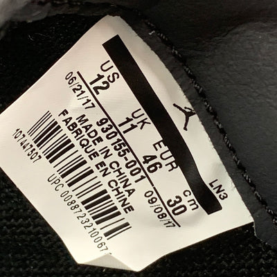 KAWS x Air Jordan 4 Retro 'Schwarz'