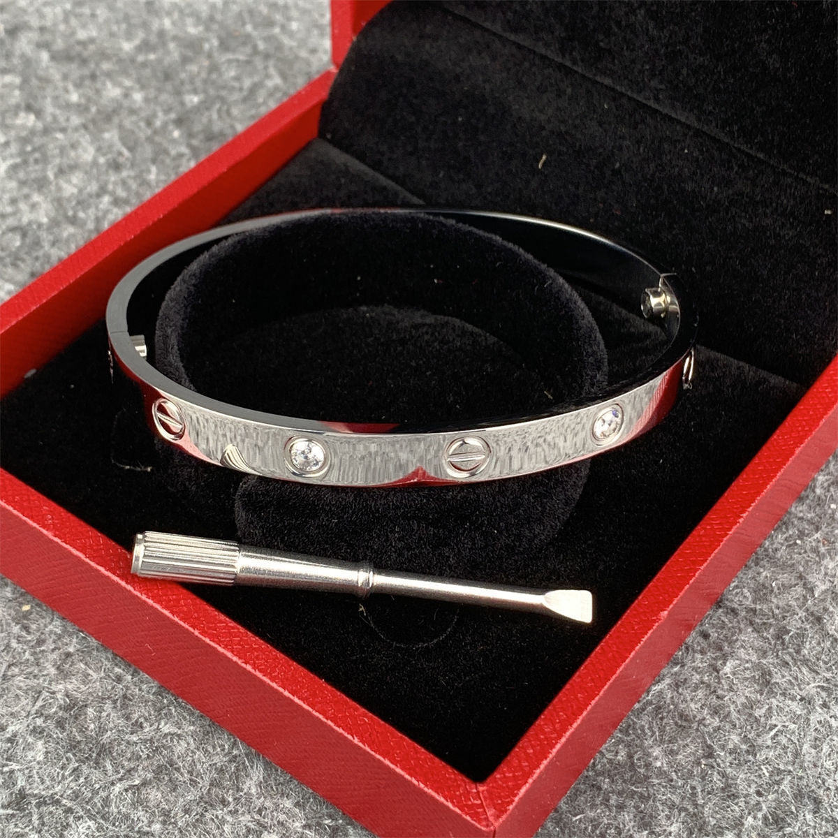 Love Bracelet Plain Design